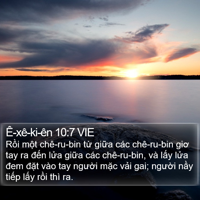 Ê-xê-ki-ên 10:7 VIE Bible Study